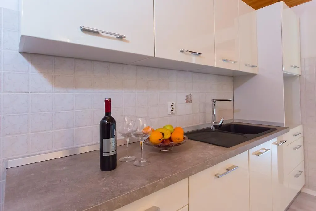Apartment Felix Porec 0*,  Croatia